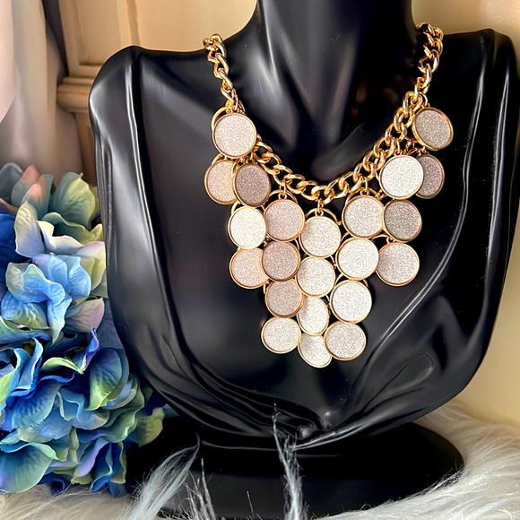 Charming Charlie necklace - Picture 2 of 4